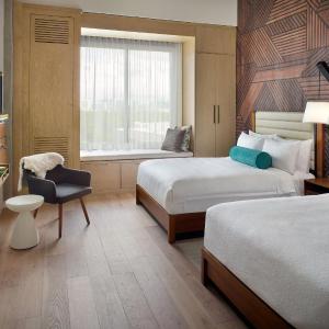 Deluxe Queen Guest Room with 2 Queen Beds