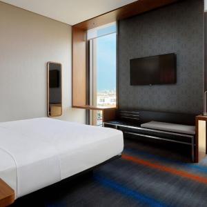 Aloft Room - King Bed