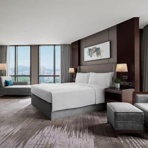 JW Suite, Executive lounge access