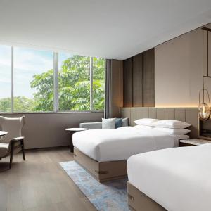 Deluxe, Guest room, 2 Double, City view