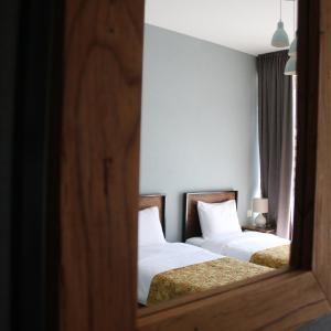 Twin Room with Mountain View