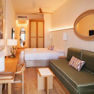Double or Twin Room with Sea View