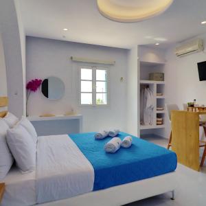 Deluxe Suite with outdoor Jacuzzi