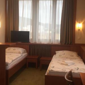 One-Bedroom Studio