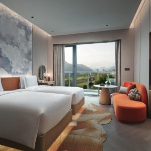 Standard Twin Room with Balcony