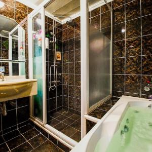 Quadruple Room with Bath