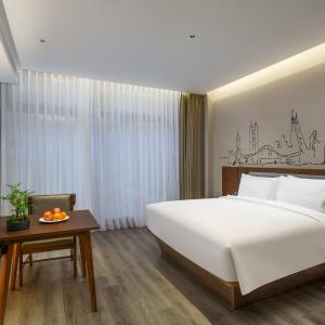 Garden View King Room