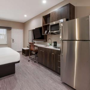 King Suite with Sofa Bed