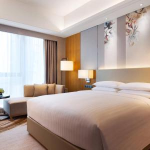 Premium King Size Bed Room