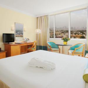 Staycation Offer - Deluxe Room City View with 25% off SPA, 25% off Food and Beverage, Early Check-in (10 am) Late Check-out (4 pm)