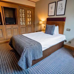 Single Room with Bath