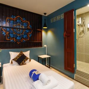 Small Single Room