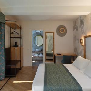 Deluxe Double Room Single Use