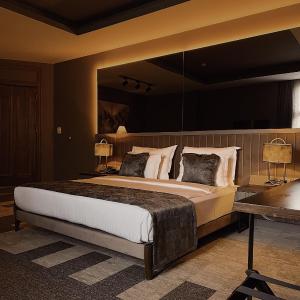 Jacuzzi Suite