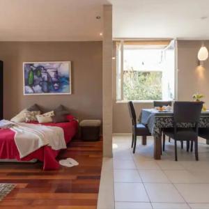 Studio Apartment with Sea View