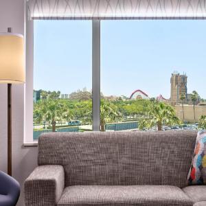 Disney Resort View, 1 Bedroom Suite, 2 Queen, Sofa bed