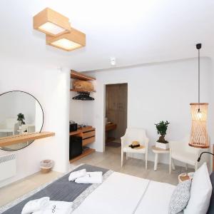 Double room with hotel view