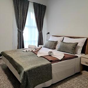 King Room with Mountain View