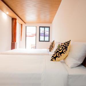 Still House Double/Twin with Mountain & Garden View