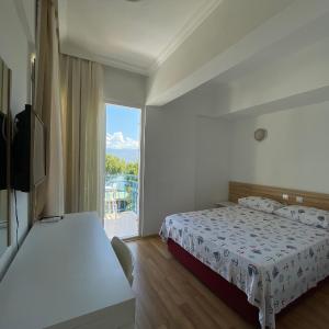 Economy Double or Twin Room with Sea View