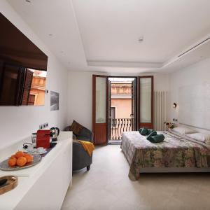 Deluxe Room (2 Adults + 1 Child)