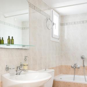 Deluxe Suite with Sea View