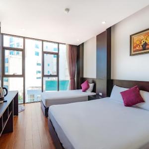Double or Twin Room with Sea View