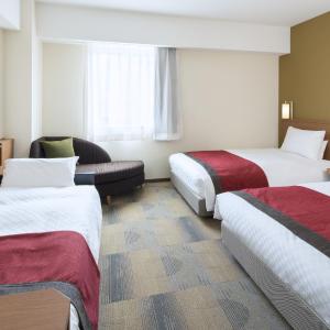 Twin Room with Extra Bed - Non-Smoking