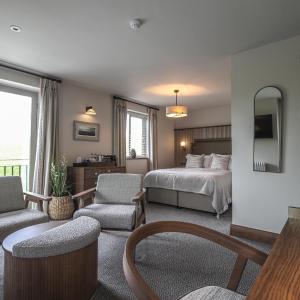 Deluxe Family Suite