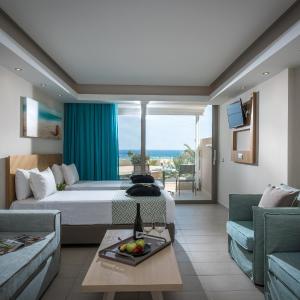 Split Level Deluxe Suite Sea View