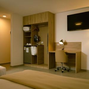 Deluxe Queen Room with Two Queen Beds