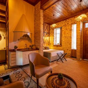 Deluxe King Studio