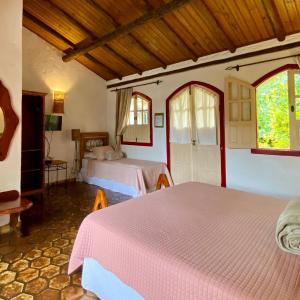 King Suite with Pool View
