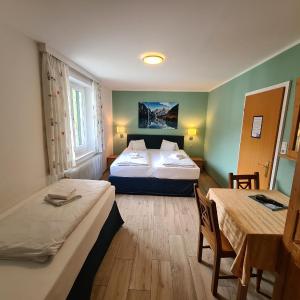Triple Room with Shower