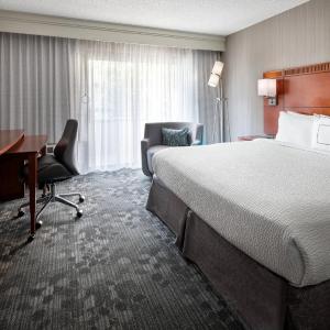 King Room with Courtyard View
