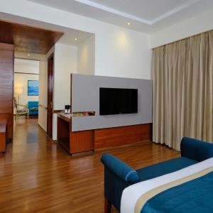 Executive King Suite - Non-Smoking