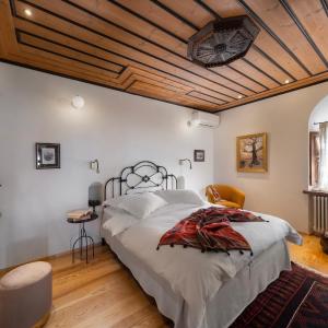  Standard Double Room (Upper Floor) - Ilaira