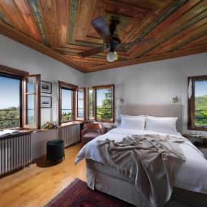 Deluxe Room with Panoramic Sea View - Lysithea