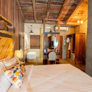 Sanae' Townhouse Upper Floor