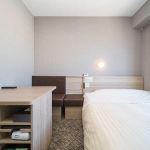 Double Room with Wide Desk