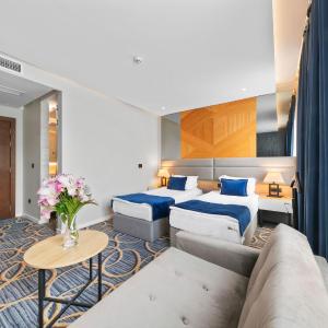 Family Room with Free Parking