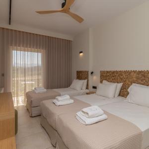Triple Room with Side Sea View