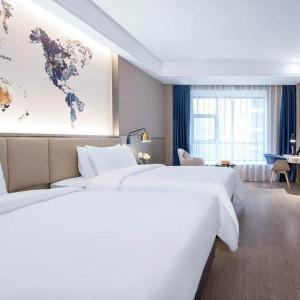 Light Twin Room