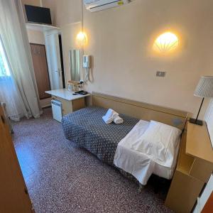 Economy Single Room