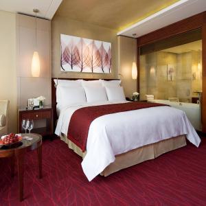 Deluxe Room, Guest room, 1 King, City view