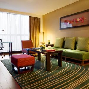 Executive Suite, Executive lounge access, 1 King, City view