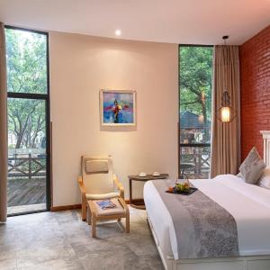 Double Room with Mountain View