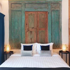 Villa Glass - Two Bedroom Villa with Private Kitchen & Panoramic View