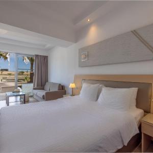 Swim up Ground Floor Room
