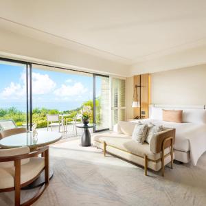 Deluxe Ocean View Sunset Wing King